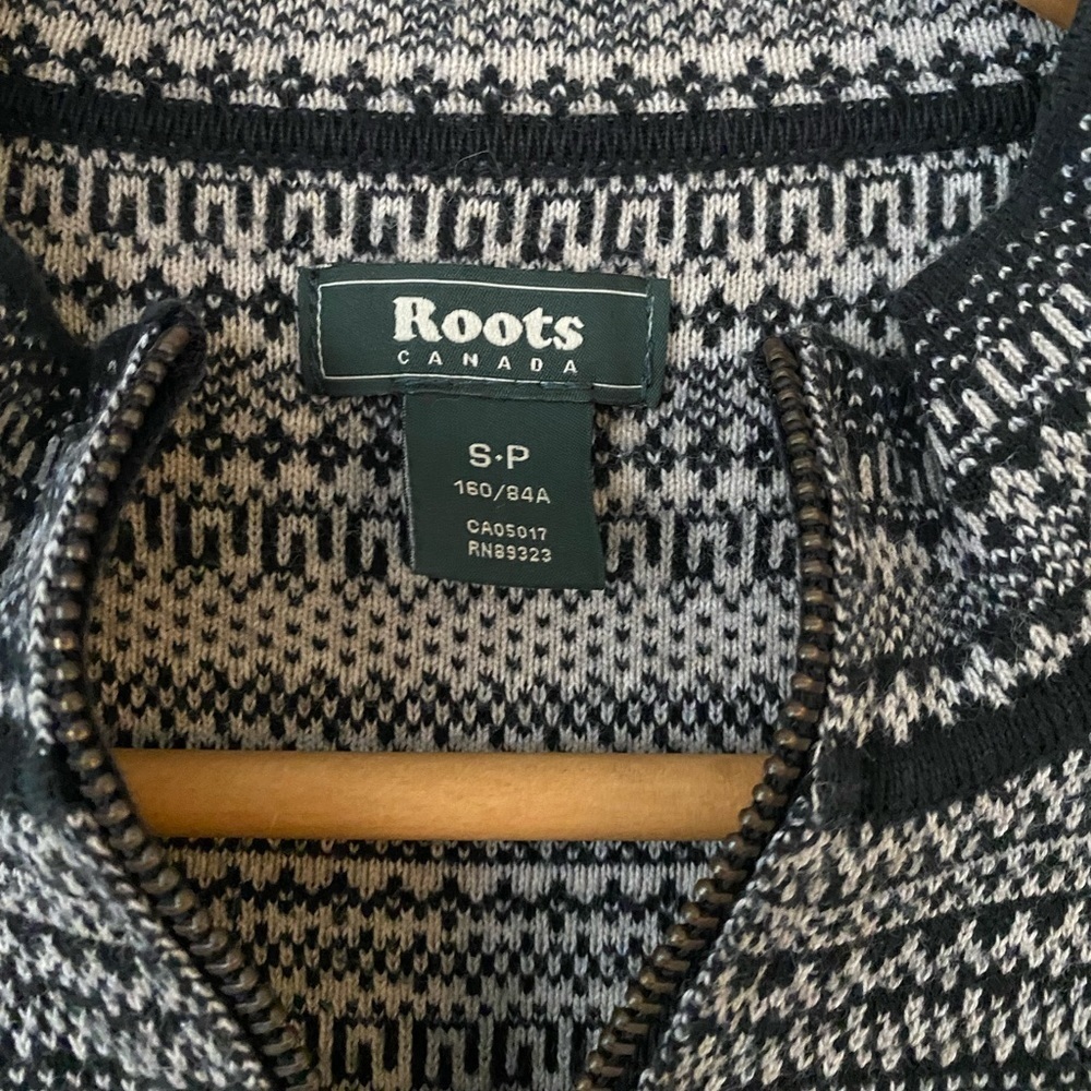 ROOTS Patterned Stretchy Sweatshirt - Picture 5 of 9